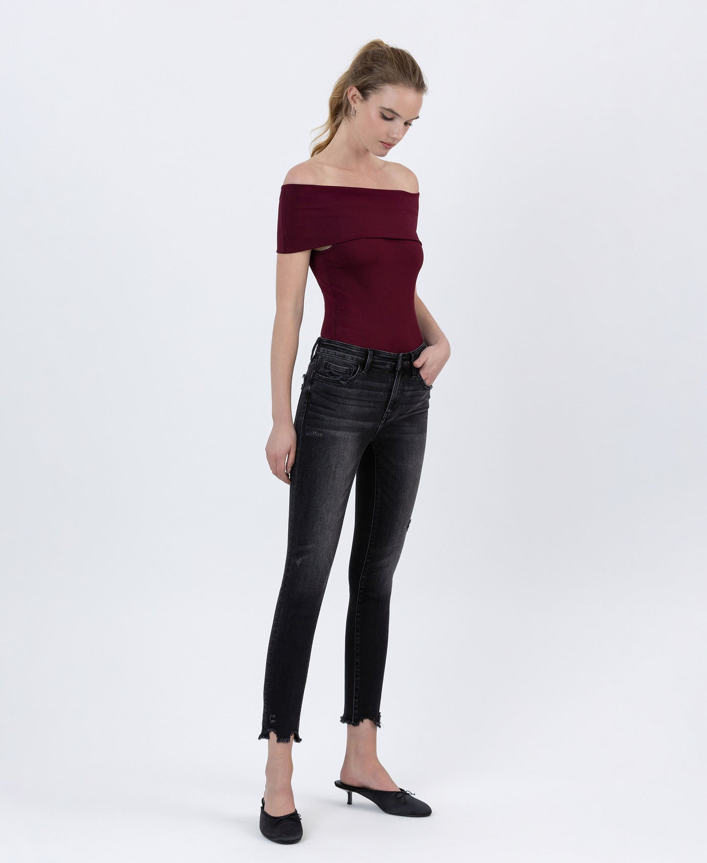 Left 45 degrees product image of Noteworthy - Mid Rise Crop Destroyed Hem Skinny Jeans